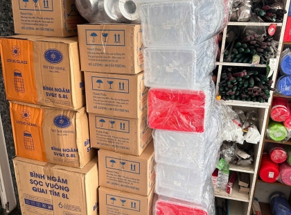 tong-kho-cung-cap-pallet-nhua-can-xe-gia-si-tan-xuong-tai-tphcm